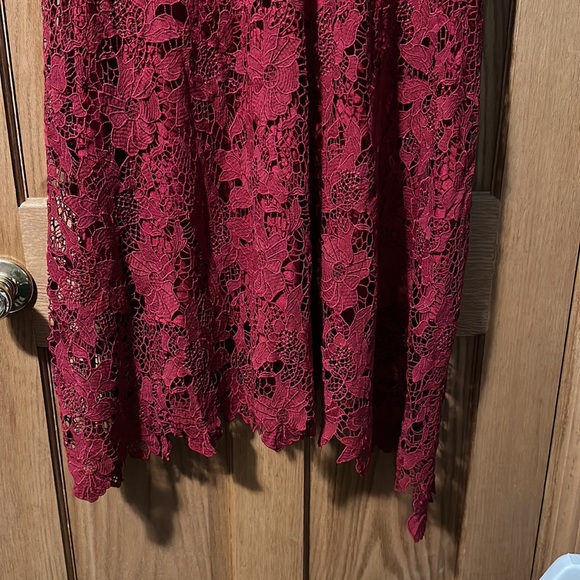 Women’s Dress - Picture 2 of 2